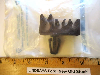 FORD FECHADO 1997/08 E250/350 CLIP Suportes frontais linhas de fornecimento/retorno/vapor de combustível  - Imagem 1 de 3