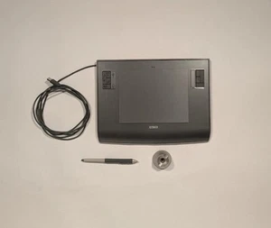 Wacom Intuos 3 Zeichentablet grau PC Mac USB mit Stylus und Halter - Bild 1 von 8