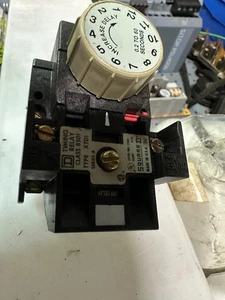 Square D 8501 Xtd1  Timing Relay - Picture 1 of 3