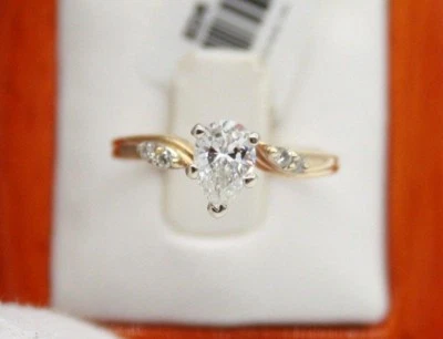 VINTAGE 14K YELLOW GOLD 0.68ct PEAR SHAPE DIAMOND ENGAGEMENT RING .SIZE 5 - Image 1 of 4
