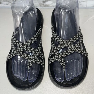Sandalias Crocs para mujer talla 7 negras con tiras zapatos 205728 - Imagen 1 de 12