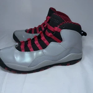 Nike Mädchen Air Jordan 10 X Retro Wolf Grey Legion Red Jugend Größe 7 GS (OHNE SCHNÜRSENKEL) - Bild 1 von 7