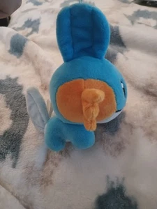 Mudkip Keychain Pokemon Center Exclusive US Seller - Picture 1 of 5