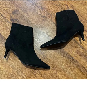 Botas al tobillo Marc Fisher para mujer imitación gamuza gloria gatito tacón negras talla 9 nuevas sin caja - Imagen 1 de 11