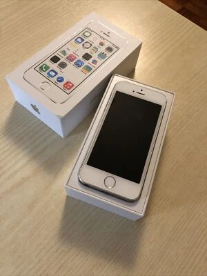 Apple iPhone 5 (Argento, 16GB) - Immagine 1 di 4