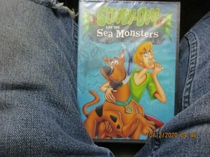 Scooby-Doo & The Sea Monsters - Picture 1 of 2