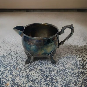 Vintage Creamer With Four Legs Free Postage - Bild 1 von 7