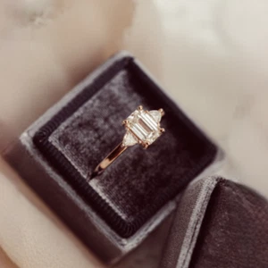 14K Rose Gold IGI GIA Lab Grown Emerald Engagement Diamond 1.40 Ct Dainty Ring - Picture 1 of 12