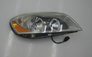Volvo XC60 2010 Front headlight headlamp 30763146 KUR277