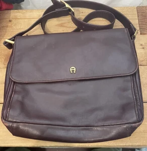 vintage aigner womens purse Maroon lots of pockets key chain included - Picture 1 of 12