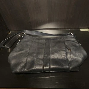 St John’s Bay Soft Genuine Leather Hobo Shoulder Bag Blk Smooth - Picture 1 of 5