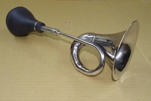 Bocina de bola plateada bocina vintage trompeta 44 cm diámetro 15 cm niquelada - Imagen 1 de 5