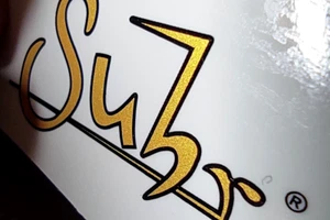 SUHR gold HEADSTOCK waterslide /  LOGO TETE DE GUITARE doré decalcomanie SUHR - Picture 1 of 2