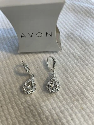 Avon 2010 Illiana Luxury Leverback Pierced Earrings - Pear - Image 1 of 2