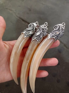 Colgante Talismán con Incrustaciones en Forma de Cabeza de Animal Coleccionado Para evitar la Mala Suerte - Imagen 1 de 8