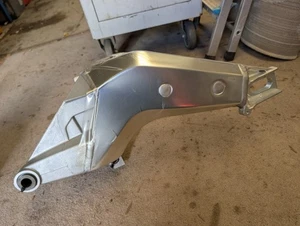 Aprilia RSV 1000 2004-2008 Tuono 2006-2009 Alloy Swingarm Part No. AP8145020 - Picture 1 of 18