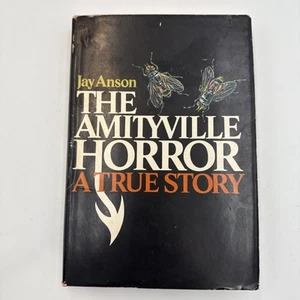 The Amityville Horror 1977 Book Club Edition BCE HC/DJ Jay Anson - Foto 1 di 5