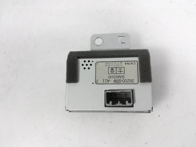 Honda Pilot 2006-2008 Active Noise Cancellation Acm Control Unit 39200-Stw-A11 - Image 1 of 4