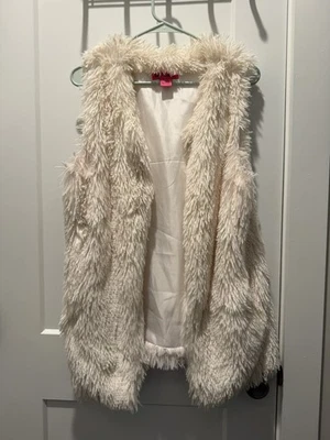 Betsey Johnson Womens Shag Faux Fur Vest White M Polyester Lined Winter Pockets - Image 1 of 4