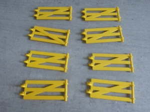 Playmobil Fences 8 Piece Elements Yellow Paddock Fence for Chickens Pigs Sheep - Picture 1 of 5
