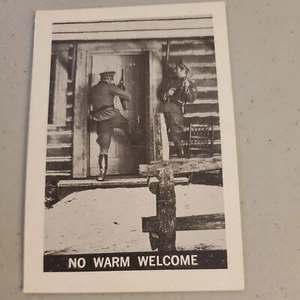 1967 Leaf Garrison's Gorillas Trading Card - No Warm Welcome #20 VG - Picture 1 of 12