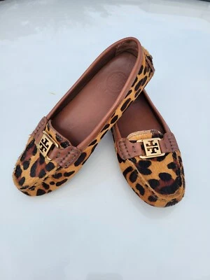 Mocasines de conducción Tory Burch pelo de becerro estampado animal zapatos planos talla 5,5 Foto 1 de 4