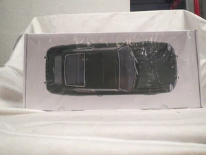 Porsche 911 S, 1972, Green; NOREV 1:12 - Picture 1 of 3