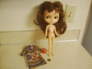 Vintage 1972 Kenner BLYTHE bambola bruna 6 righe vestito originale e mutande VIDEO! - Foto 1 di 23