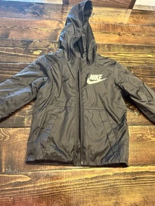 Nike Boys Size 5 Hooded Fleece Lined Jacket Black - Picture 1 of 6