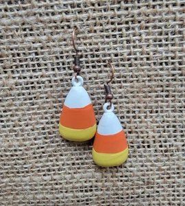Halloween Fall Dangle Earrings Candy Corn New - Picture 1 of 1