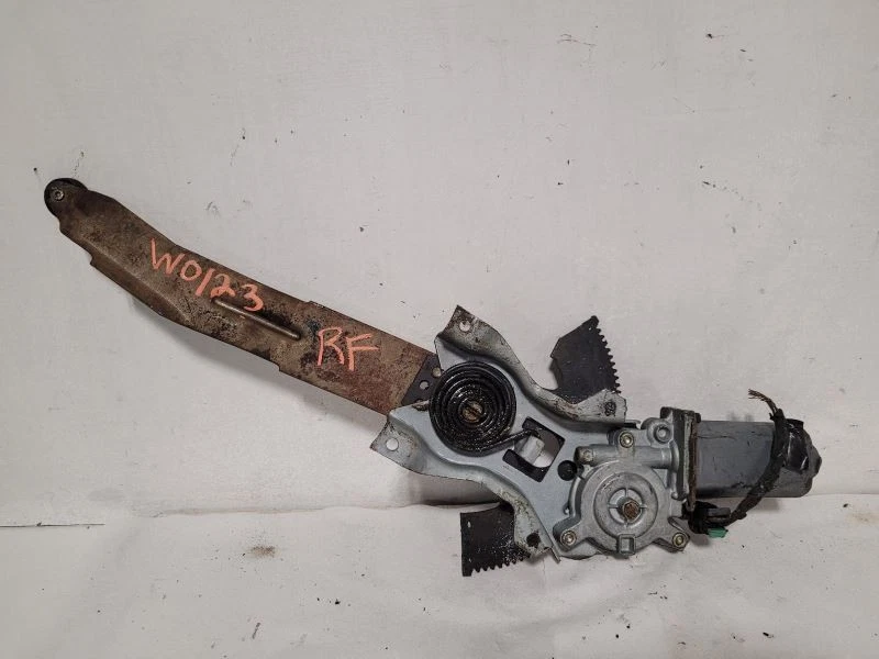 Passenger Front Window Regulator Supreme 2 Door Fits 88-97 CUTLASS 643657 - Image 1 of 3