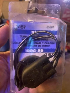 gm turn signal fits 1996 thru 1989 - Picture 1 of 3
