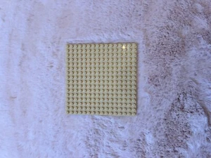 LEGO 16x16 Beige Plate (Cleaned) - Picture 1 of 1