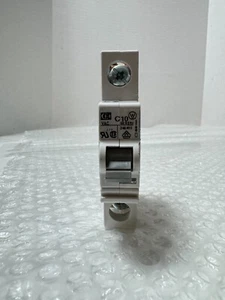 Cutler-Hammer Ch120Gf Circuit Breaker - Picture 1 of 3