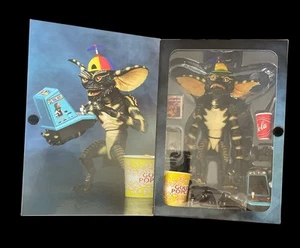NECA Ultimate Gamer Gremlin 7" Action Figure and Accessories Multicolor NEW - Picture 1 of 3