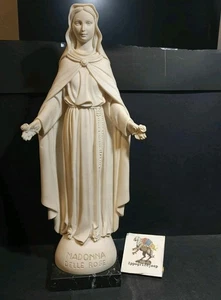 Madonna delle Rose statuetta altezza 42 cm vetroresina con piedistallo in marmo - Foto 1 di 9