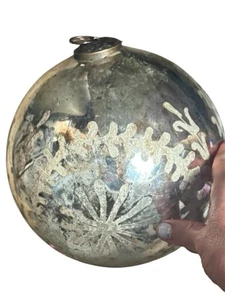 Grande antico NATALE vetro mercurio 8" PALLA ornamento argento fiocchi di neve - Foto 1 di 3