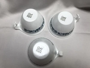 Corelle Corning OLD TOWN BLUE ONION Hook Handle Coffee/Tea Cup 3 preowned - Picture 1 of 6