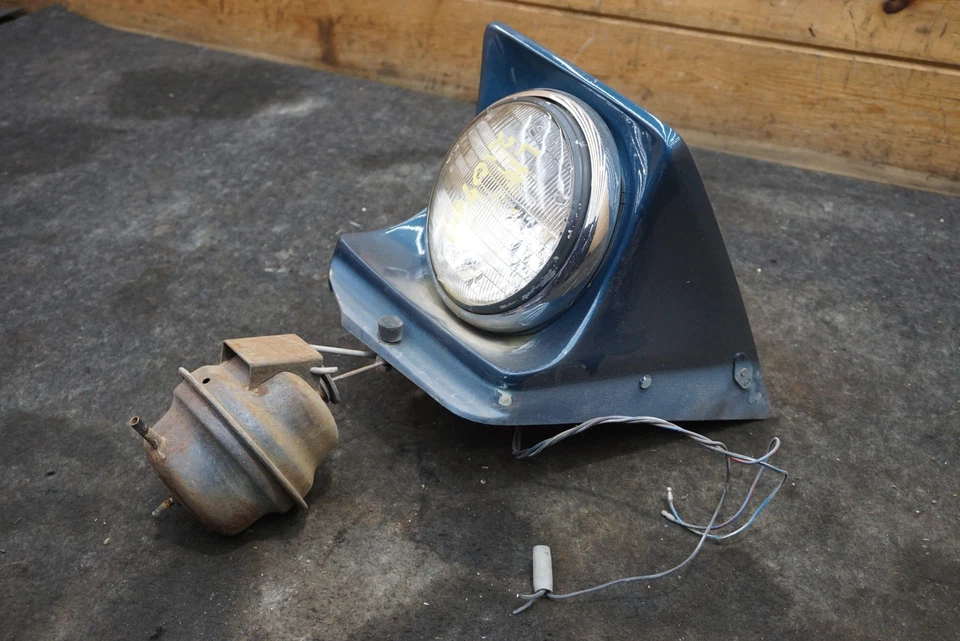 Conjunto de faros emergentes del lado izquierdo del conductor con resorte OEM Lotus Elite Eclat 75-82 Foto 1 de 4