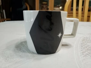 Tazza caffè 14 oz Starbucks LAS Vegas collezione 2016 nera con stella bianca ottime condizioni - Foto 1 di 6