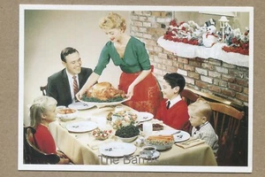 CHRISTMAS DINNER, 1950s. Photo by Laszio Willinger FOTOFOLIO POSTCARD - Picture 1 of 2