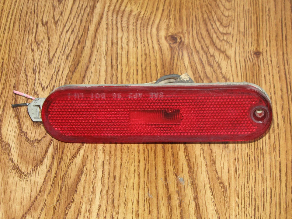 NISSAN QUEST MERCURY VILLAGER REAR SIDE MARKER LIGHT 93-98 LH OEM DRIVER - Image 1 of 2