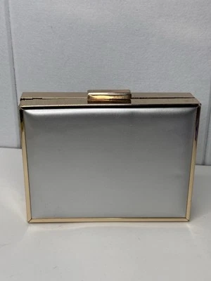 Mujer Metal Monedero Caja Bolso de Mano Bolso sin asas Plateado Tono Dorado Correa Extraíble Foto 1 de 4