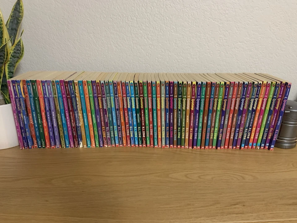 Goosebumps 1st Edition Paperback Books Complete Set Lot 1-62 Series R.L. Stine - Image 1 of 4