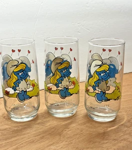 Vintage 1982  Set of 3 Smurfette  Peyo Smurf Collector Glasses Hardees - Picture 1 of 3
