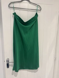 Ladies Emerald Green Skirt Size 16 New Elastic Waist - Picture 1 of 6