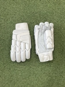 Unbranded TCS Batting Gloves - Brand New - Right Hand Men's Size - Picture 1 of 3