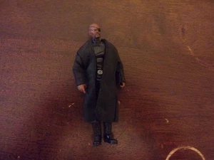 Nick Fury lose 3,75 Actionfigur Marvel Toys Samuel Jackson Stoffjacke - Bild 1 von 2