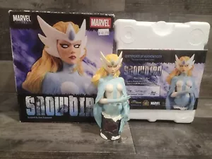 Statua mini busto Marvel X-Men Snowbird Snow Bird Xmen Diamond Select - Foto 1 di 7