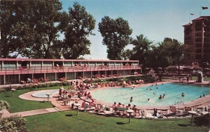 CHICAGO IL POOL AT EDGEWATER BEACH HOTEL 1956 VINTAGE POSTCARD 052425 U - Picture 1 of 2